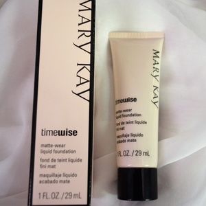MARY KAY Timewise Matte-wear Liquid Foundation